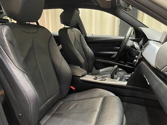BMW 320 12 of 26