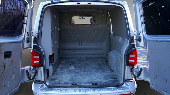 Volkswagen Transporter 25 of 27