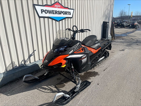 Lynx Xterrain STD 3700 600 Efi Moms! 2 of 4