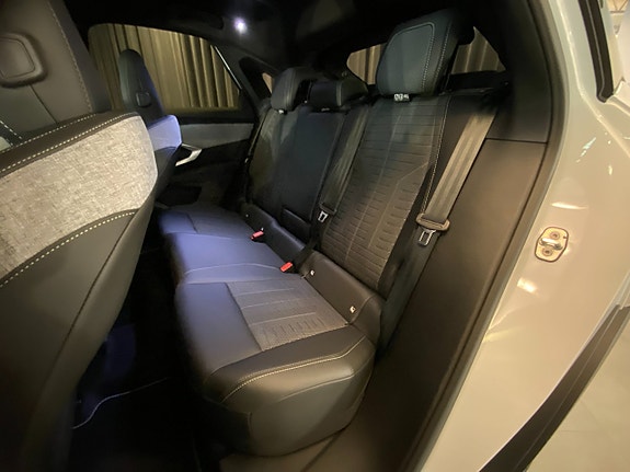 Peugeot 3008 8 of 30