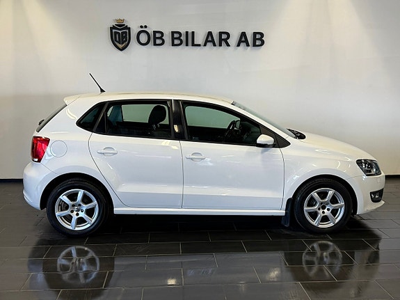 Volkswagen Polo 2 of 5