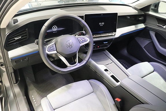 Volkswagen Passat 9 of 12
