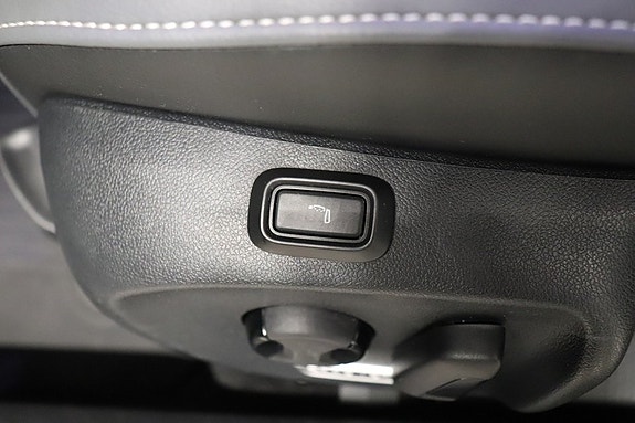 Volkswagen Passat 10 of 12