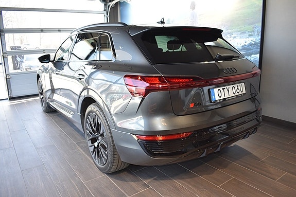 Audi Q8 e-tron 2 of 5