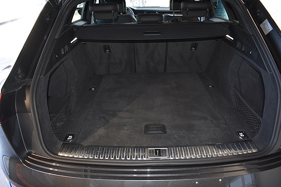 Audi Q8 e-tron 6 of 7