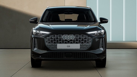 Audi Q5 2 of 5