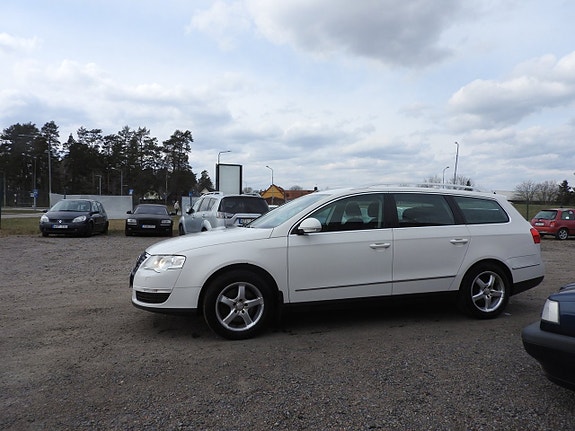 Volkswagen Passat 3 of 5