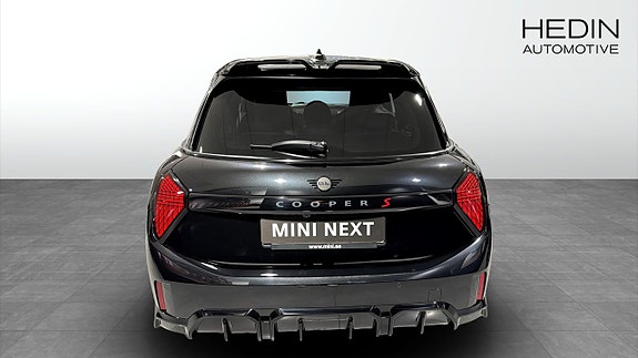MINI Cooper S 7 of 12