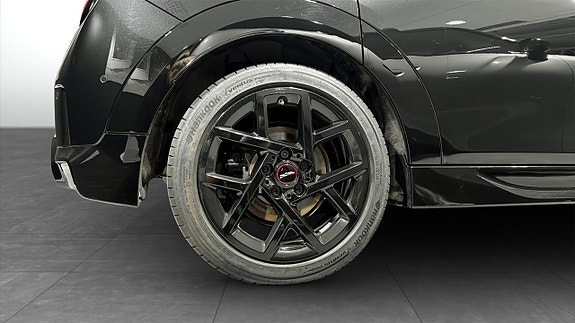 MINI Cooper S 9 of 12