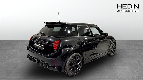 MINI Cooper S 2 of 5