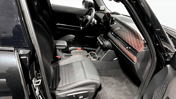 MINI Cooper S 3 of 5