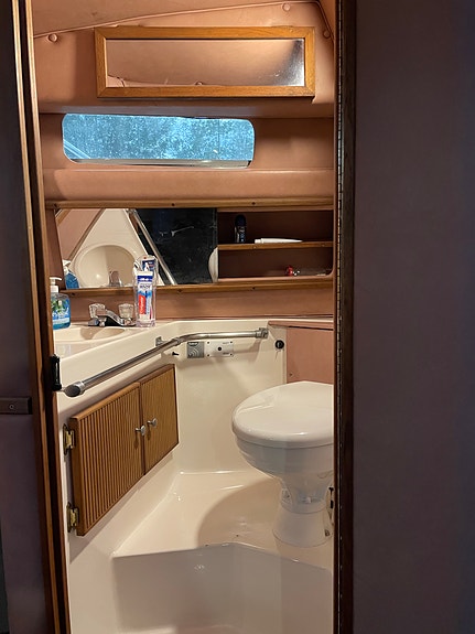 Sea Ray Sundancer 27 3 of 7