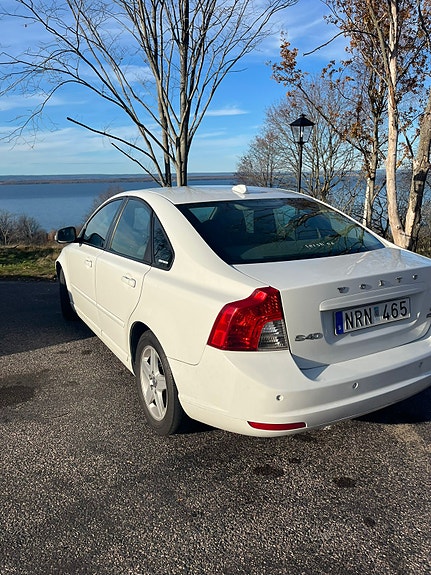 Volvo S40 4 of 5