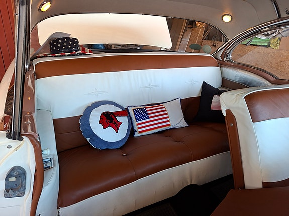 Pontiac Starchief 4 of 7