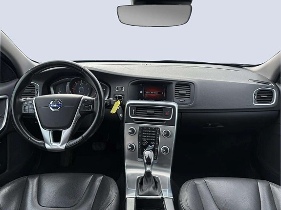 Volvo S60 Cross Country 18 of 21