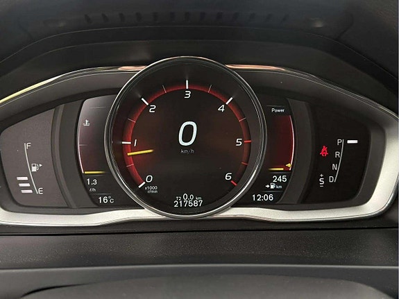 Volvo S60 Cross Country 12 of 21