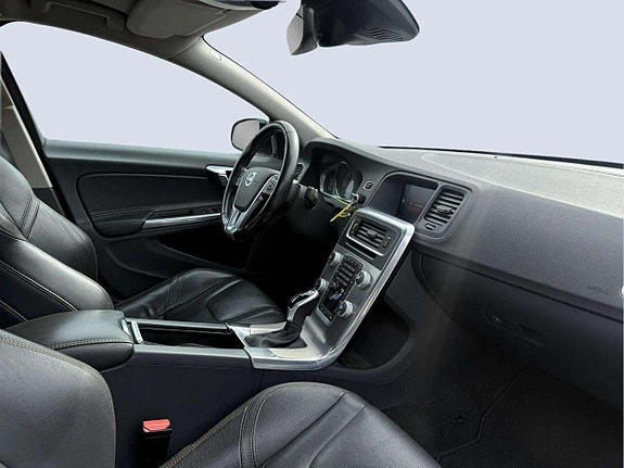 Volvo S60 Cross Country 20 of 21