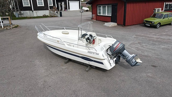 Crescent Stingray V20 - Yamaha 70B - 2007