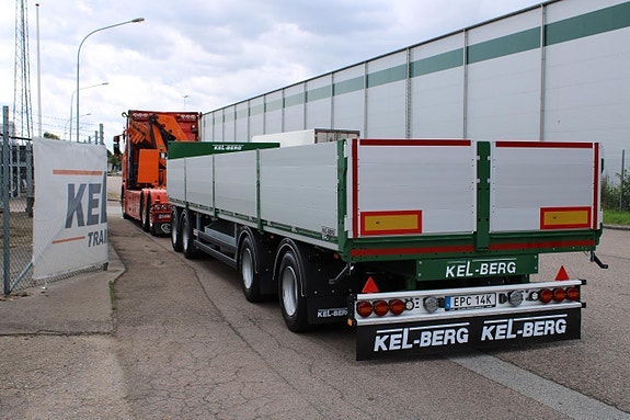 Kel-Berg 4 axlat flaksläp med lämmar 10500mm 10 of 10