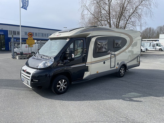 Fiat Bürstner Nexxo Moonlight 2,3MultiJet 148Hk B-Körkort /Automat /AC x2 /Dragkrok