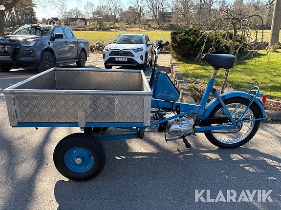 Flakmoped Carrier