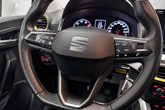 Seat Arona 11 of 15
