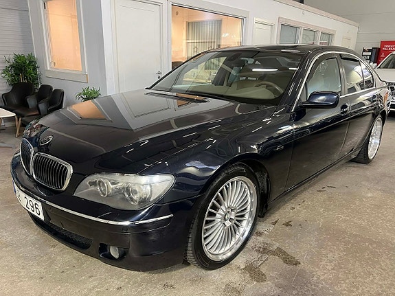BMW 750i