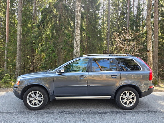 Volvo XC90 4 of 5