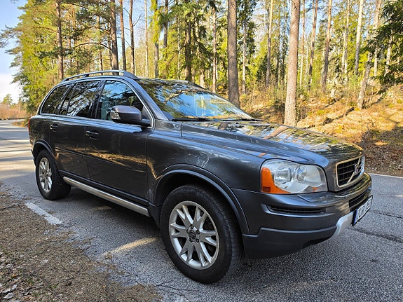 Volvo XC90 3 of 5