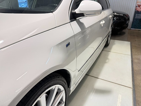 Volkswagen Passat 8 of 13