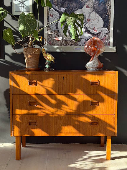 Retro byrå i teak – 1960-tal – Teakbyrå / Skåp Skandinavisk vintage design