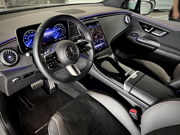 Mercedes-Benz EQE350 SUV 25 of 25