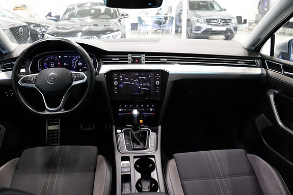 Volkswagen Passat Alltrack 14 of 27