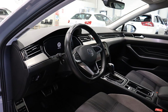 Volkswagen Passat Alltrack 6 of 27