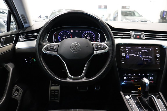Volkswagen Passat Alltrack 15 of 27