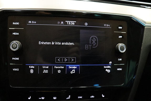 Volkswagen Passat Alltrack 23 of 27