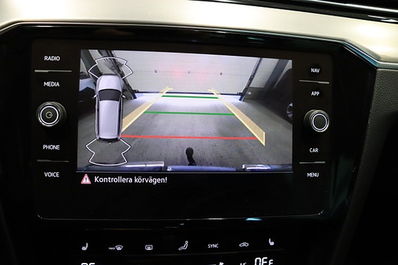 Volkswagen Passat Alltrack 21 of 27