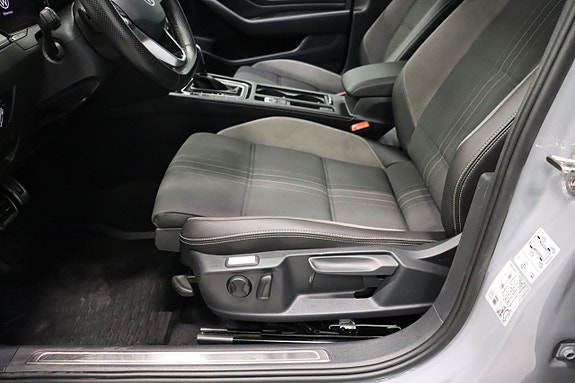 Volkswagen Passat Alltrack 7 of 27