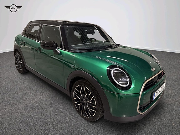 MINI Cooper S 2 of 5