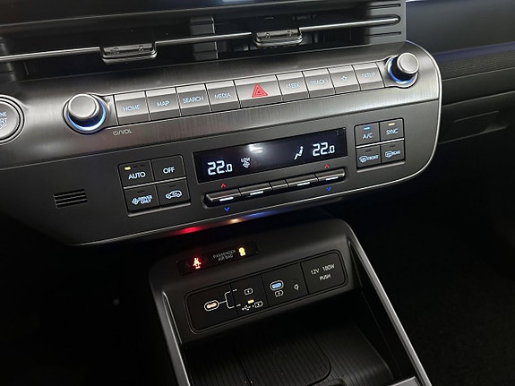 Hyundai Kona 8 of 10
