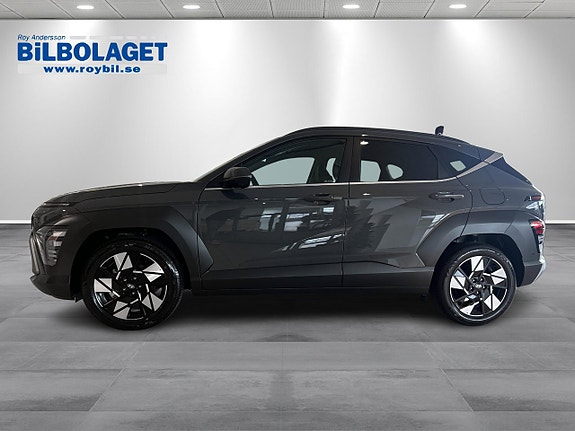 Hyundai Kona 2 of 5