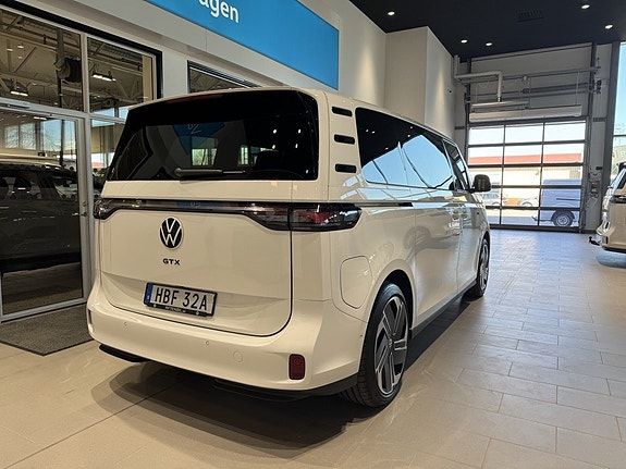 Volkswagen ID. Buzz 4 of 17