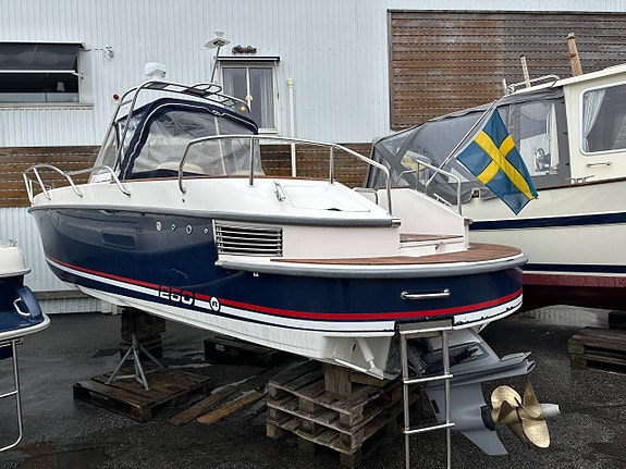 Nimbus 250R / Volvo Penta D4