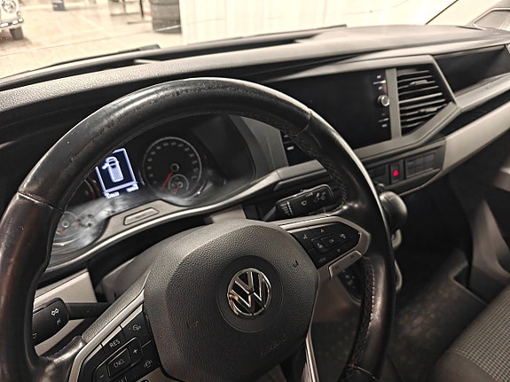 Volkswagen Transporter 11 of 16