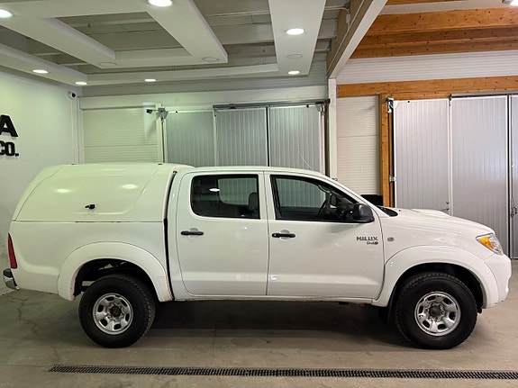 Toyota HiLux 14 of 16