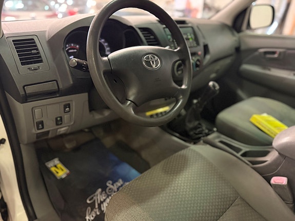 Toyota HiLux 5 of 5