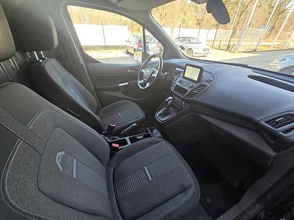 Ford Transit Connect 5 of 5