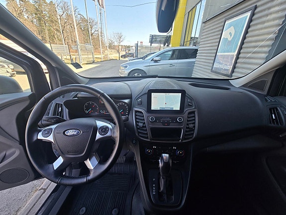 Ford Transit Connect 6 of 7