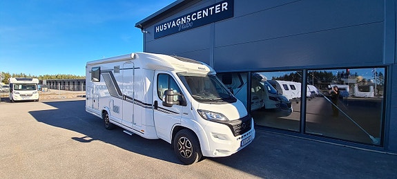 Knaus Sky Ti 700 MEG Platinum "solcell + cykelställ+ multimedia"