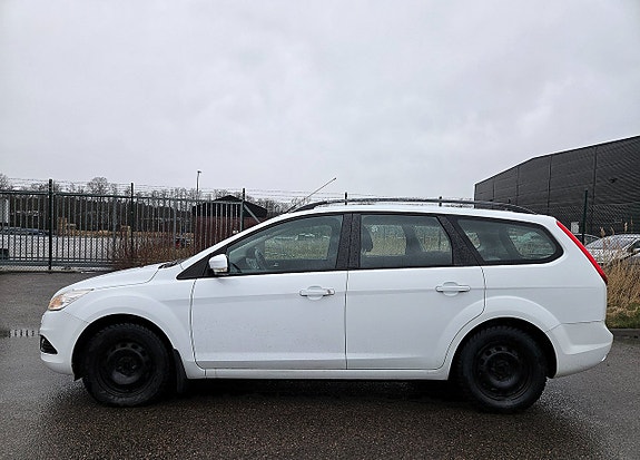 Ford Focus 2 of 5